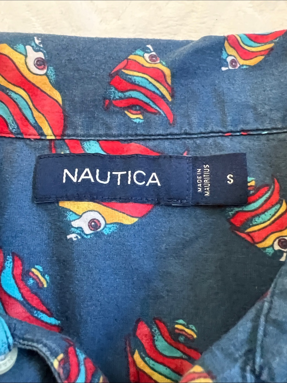 Nautica Navy Short-Sleeve Button-Down Shirt with Colorful Fish Print - small - Picture 7 of 8